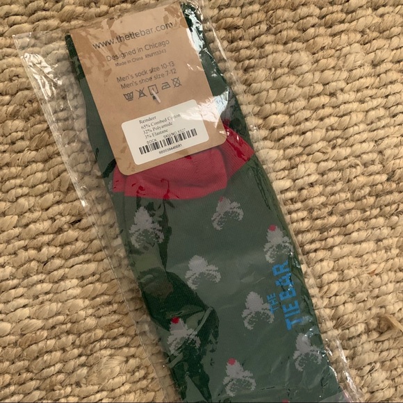 Christmas stocking stuffer: Tie Bar reindeer holiday socks NWT - Picture 2 of 5